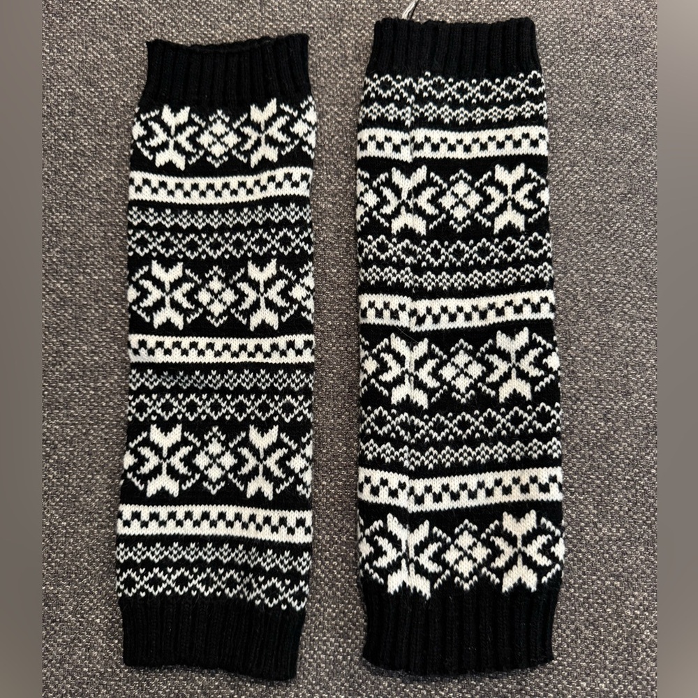 Black and White Knit Leg Warmers